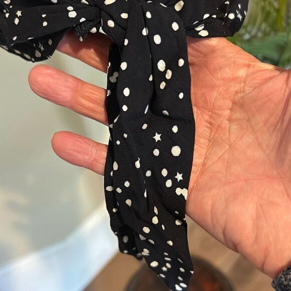 Cupcakes & Cashmere Tie Front Top NWT - Picture 7 of 8